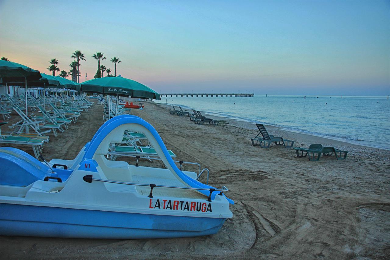 Hotel La Tartaruga Розето-дельї-Абруцці Екстер'єр фото